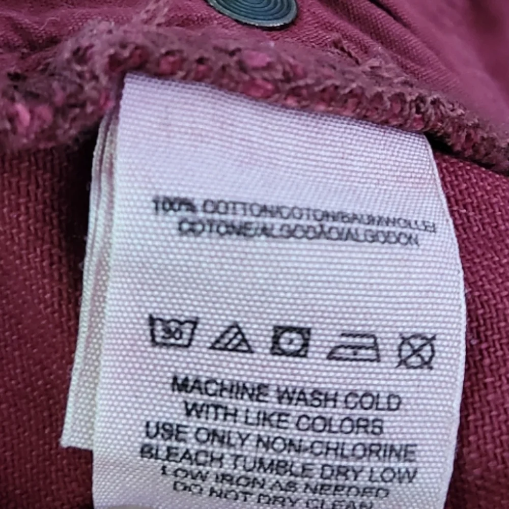 💕Free people maroon denim‎ raw hem shorts